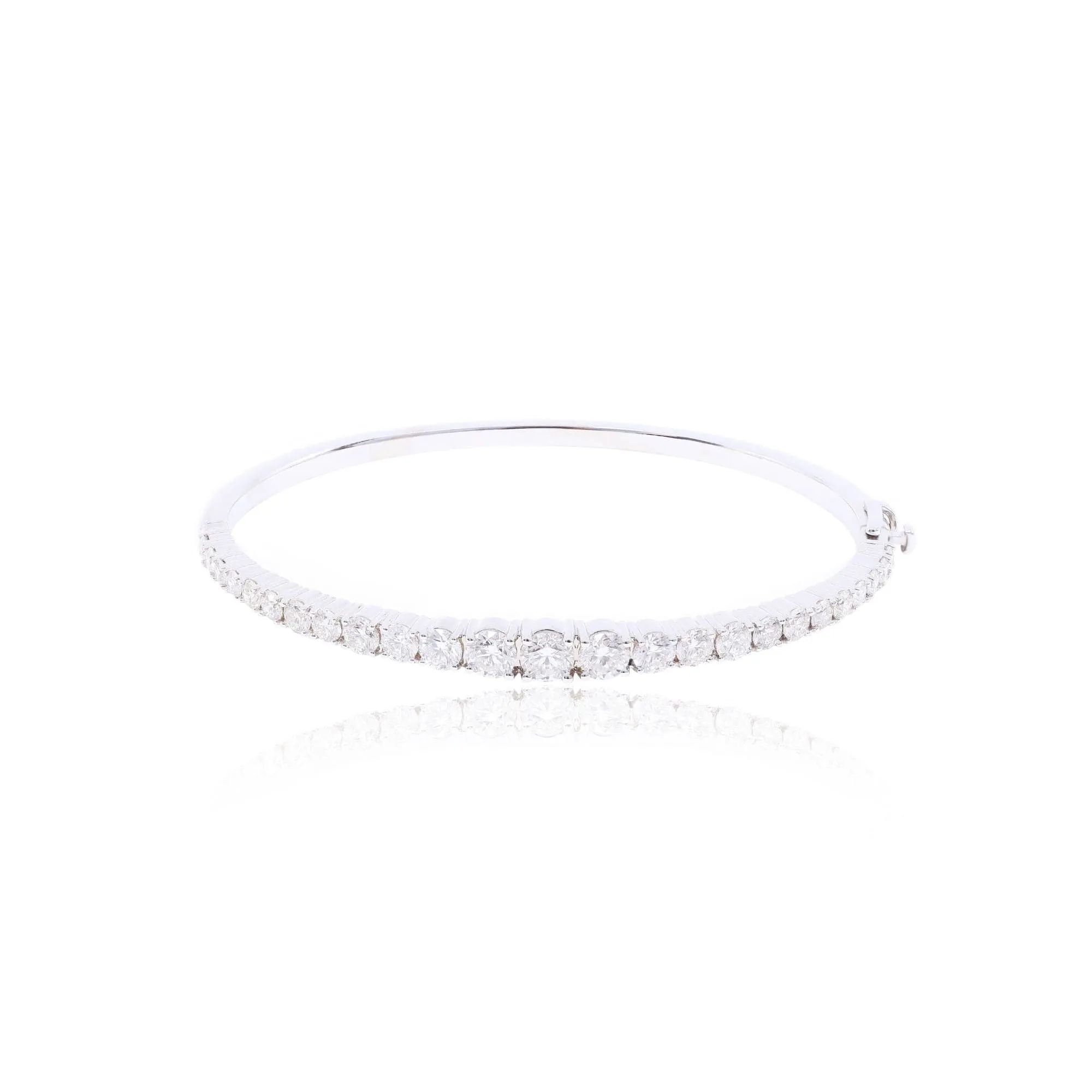 14K WHITE GOLD DIAMOND BANGLE 3.80CTW