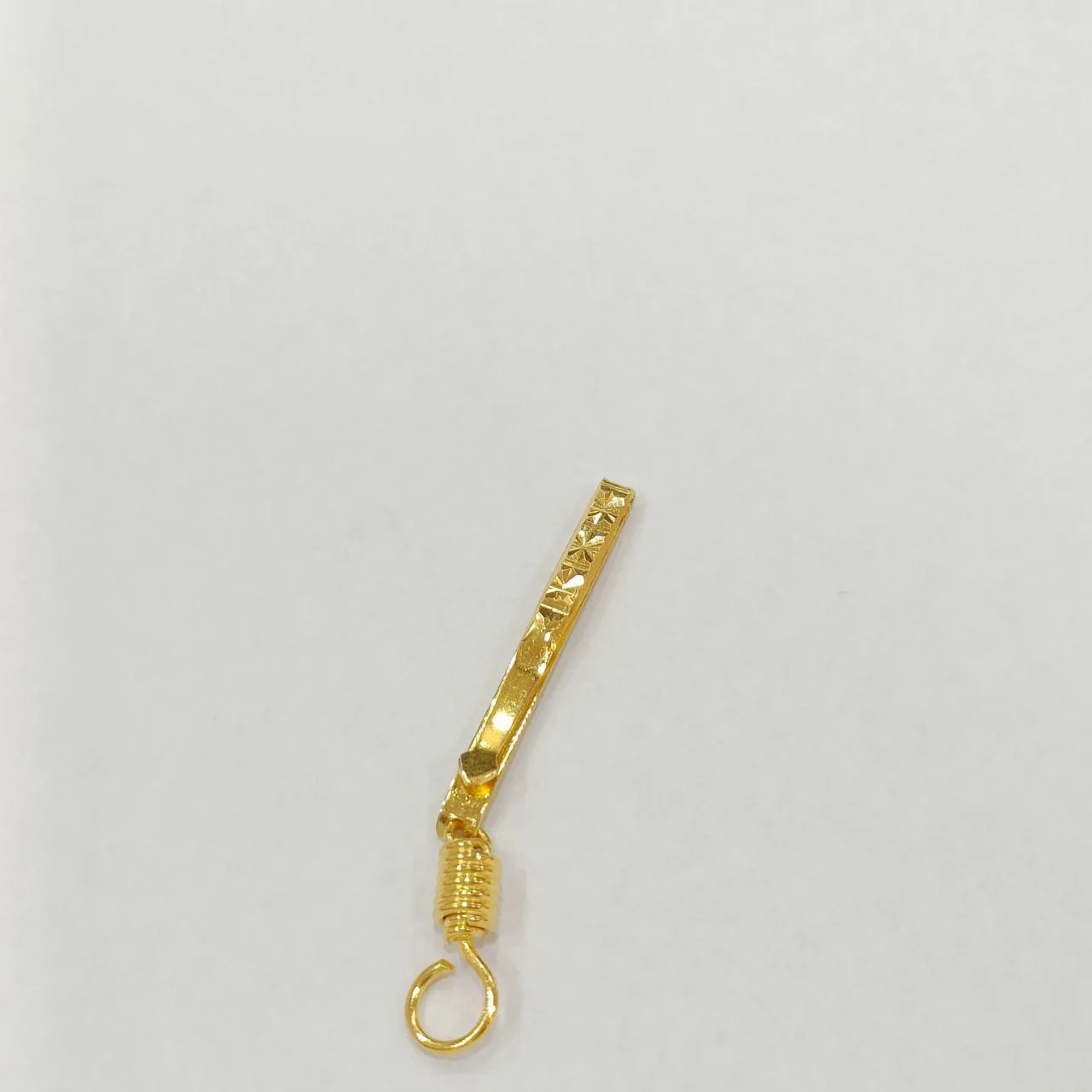 Elegant 22K Gold Amulet Clip - Genuine 916 Gold, Perfect for Jewelry Collection