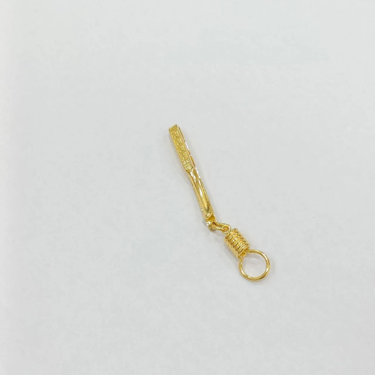 Elegant 22K Gold Amulet Clip - Genuine 916 Gold, Perfect for Jewelry Collection