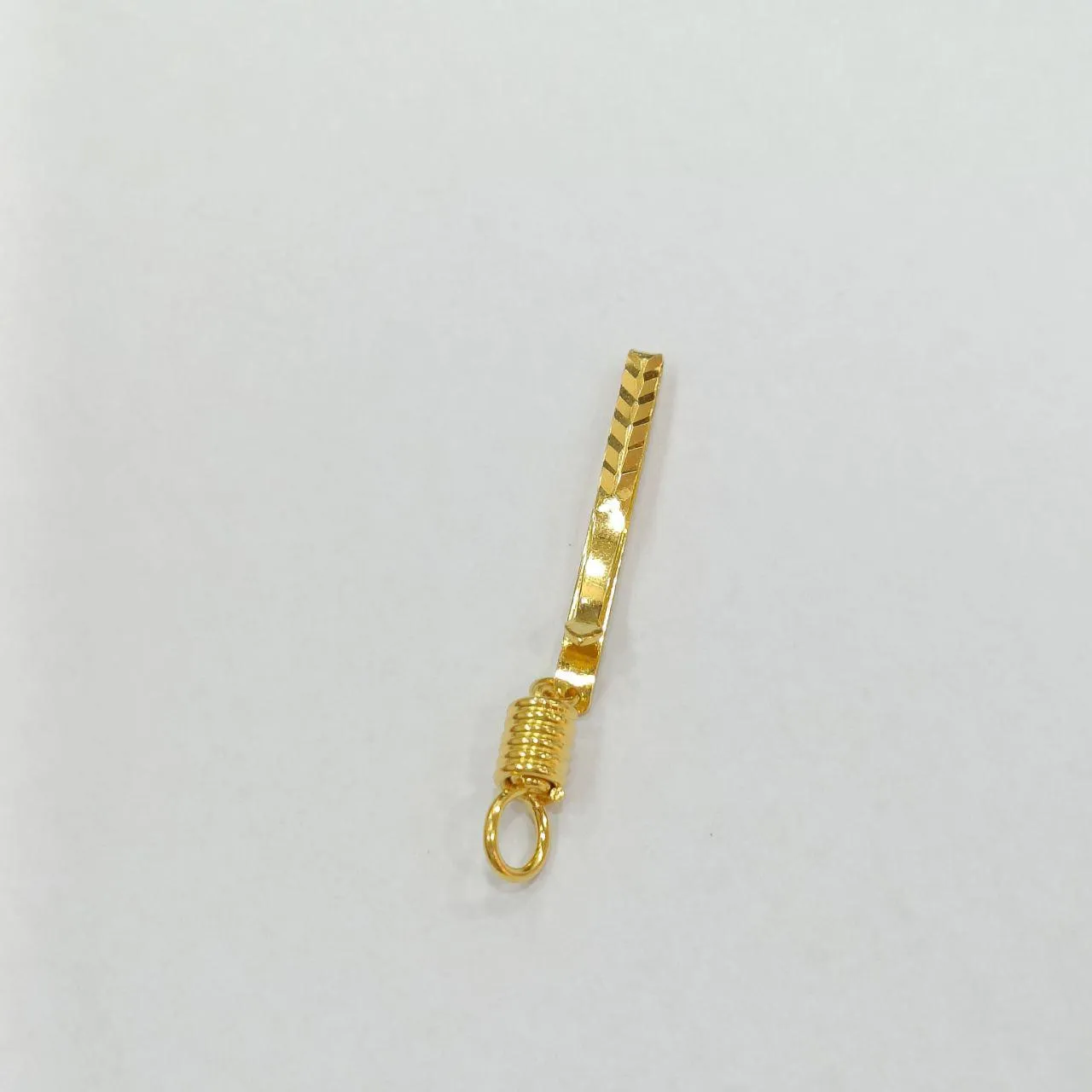 Elegant 22K Gold Amulet Clip - Genuine 916 Gold, Perfect for Jewelry Collection