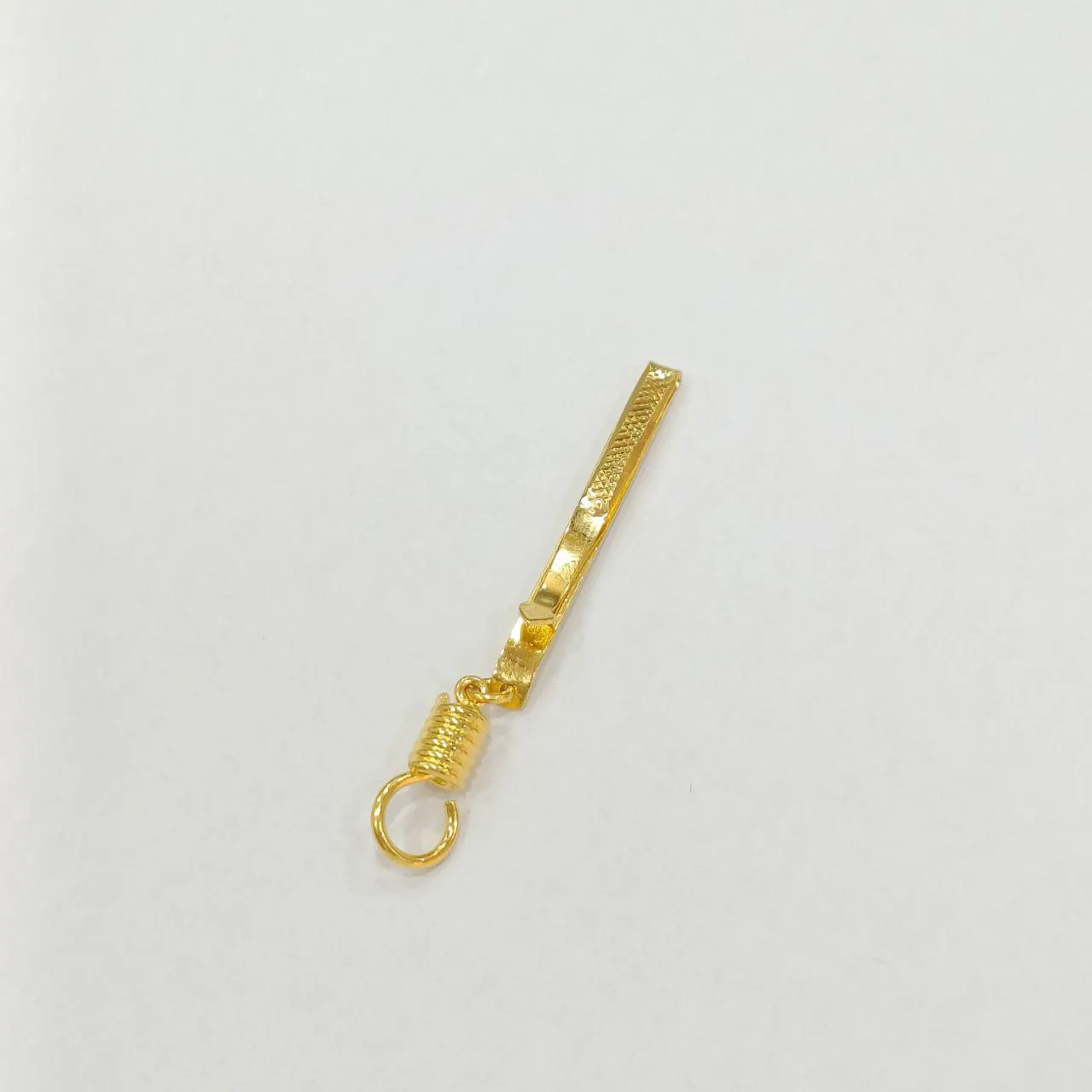 Elegant 22K Gold Amulet Clip - Genuine 916 Gold, Perfect for Jewelry Collection