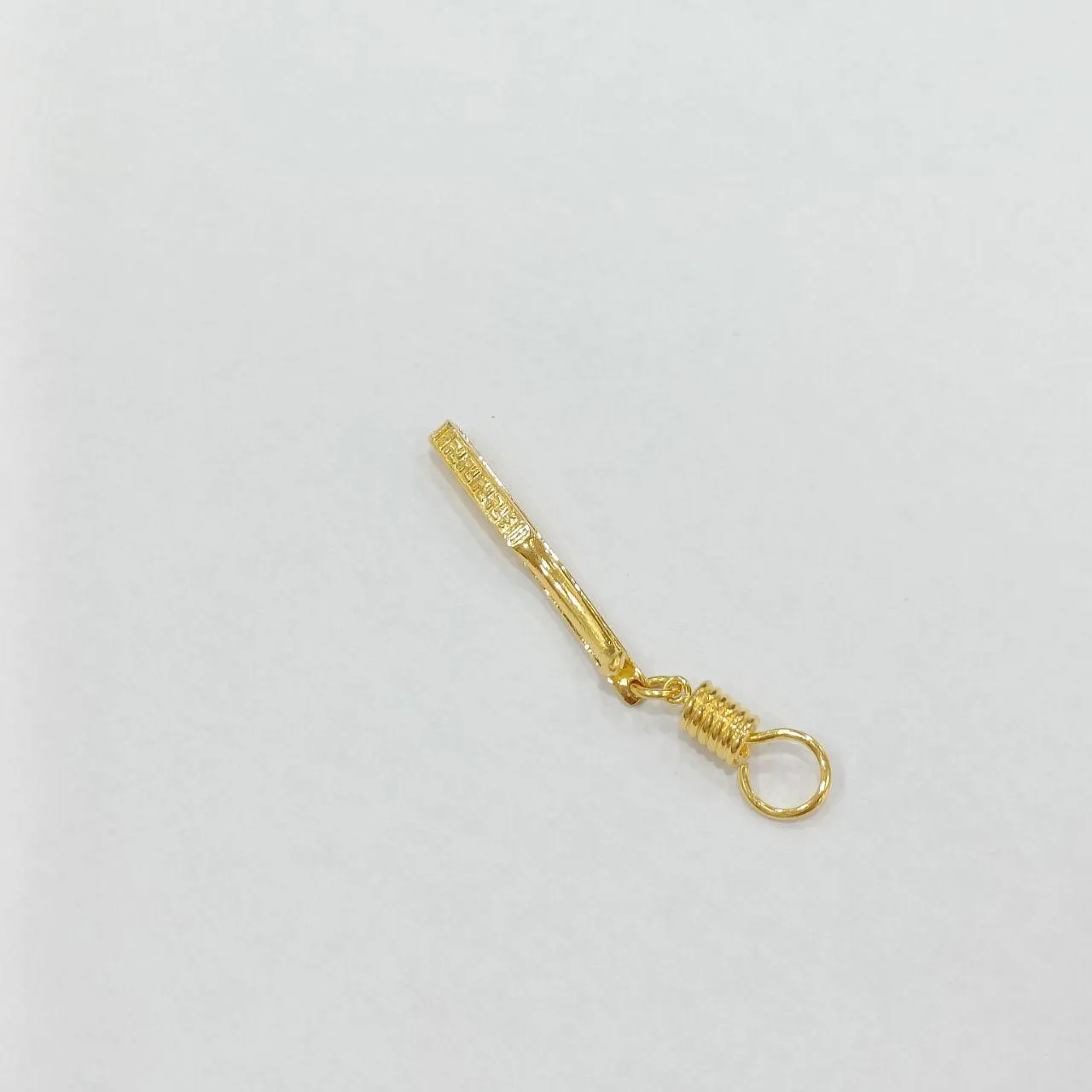 Elegant 22K Gold Amulet Clip - Genuine 916 Gold, Perfect for Jewelry Collection