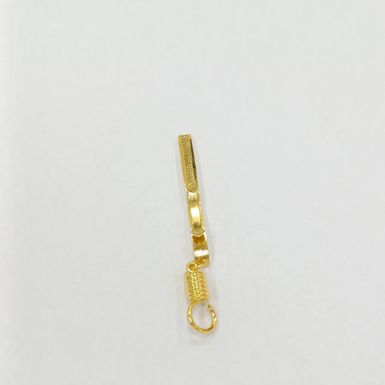 Elegant 22K Gold Amulet Clip - Genuine 916 Gold, Perfect for Jewelry Collection