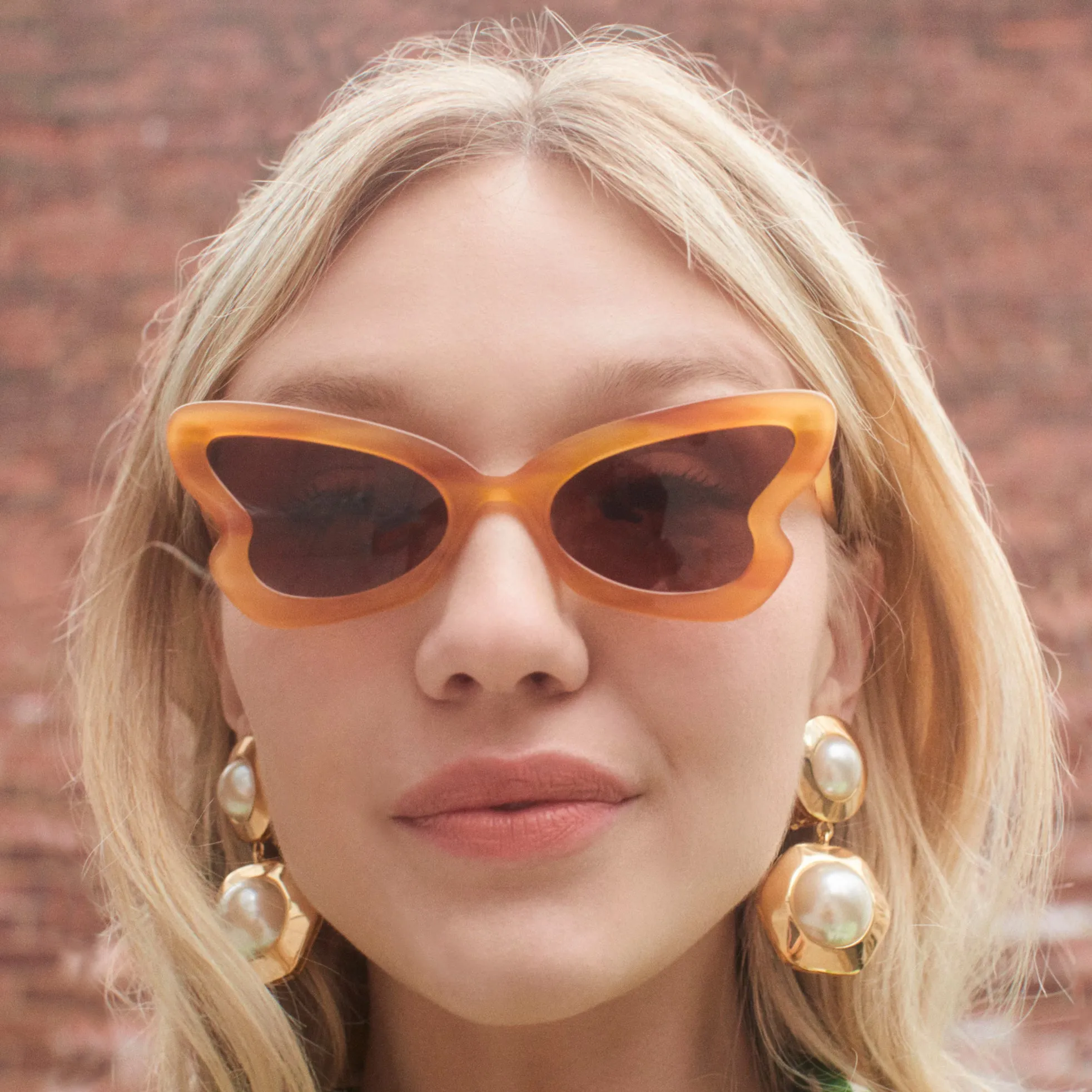 BLONDE TORTOISE PEGGY SUNGLASSES