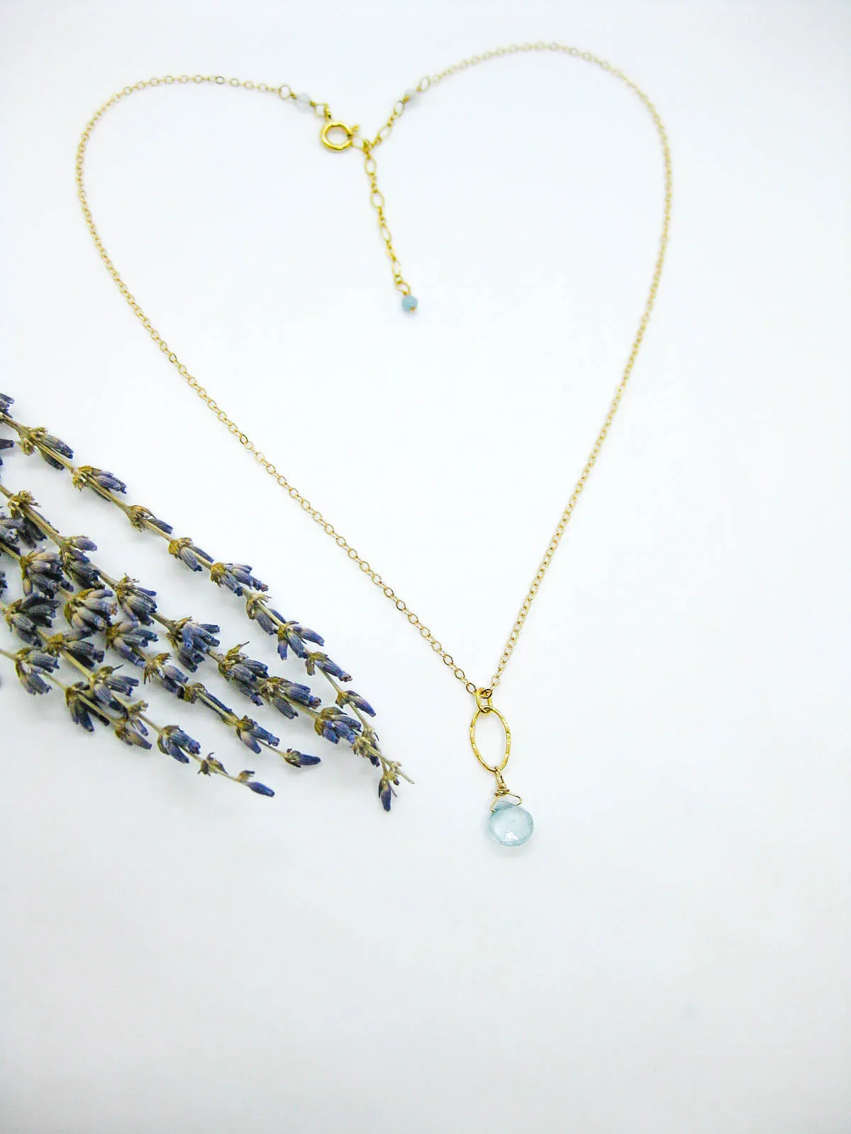 Chrysanthe: Aquamarine Necklace - n502