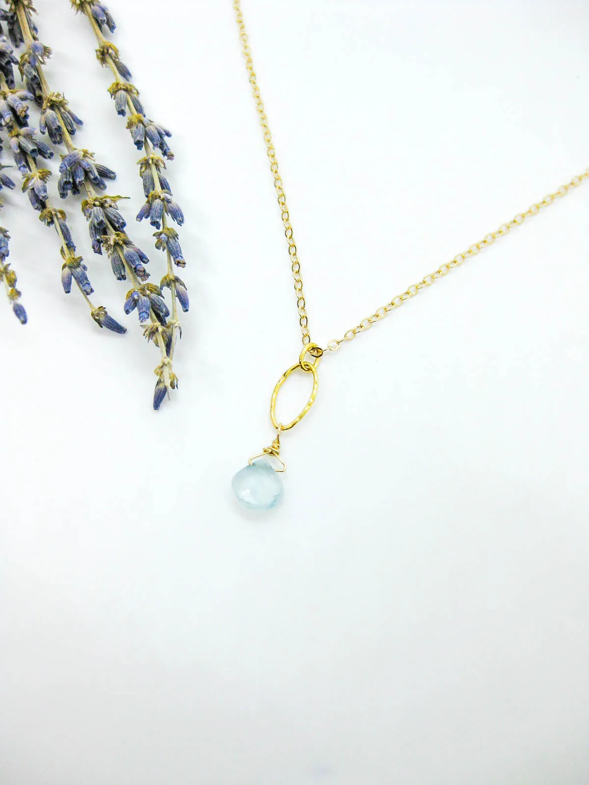 Chrysanthe: Aquamarine Necklace - n502