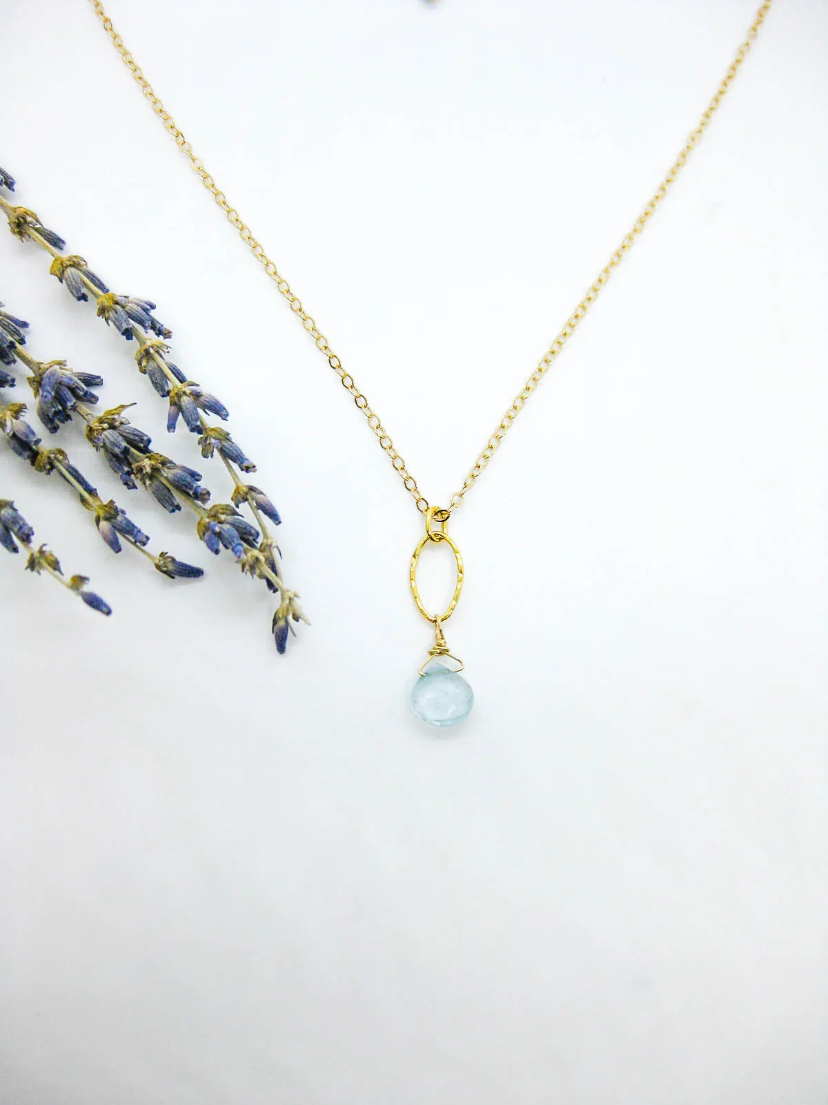 Chrysanthe: Aquamarine Necklace - n502