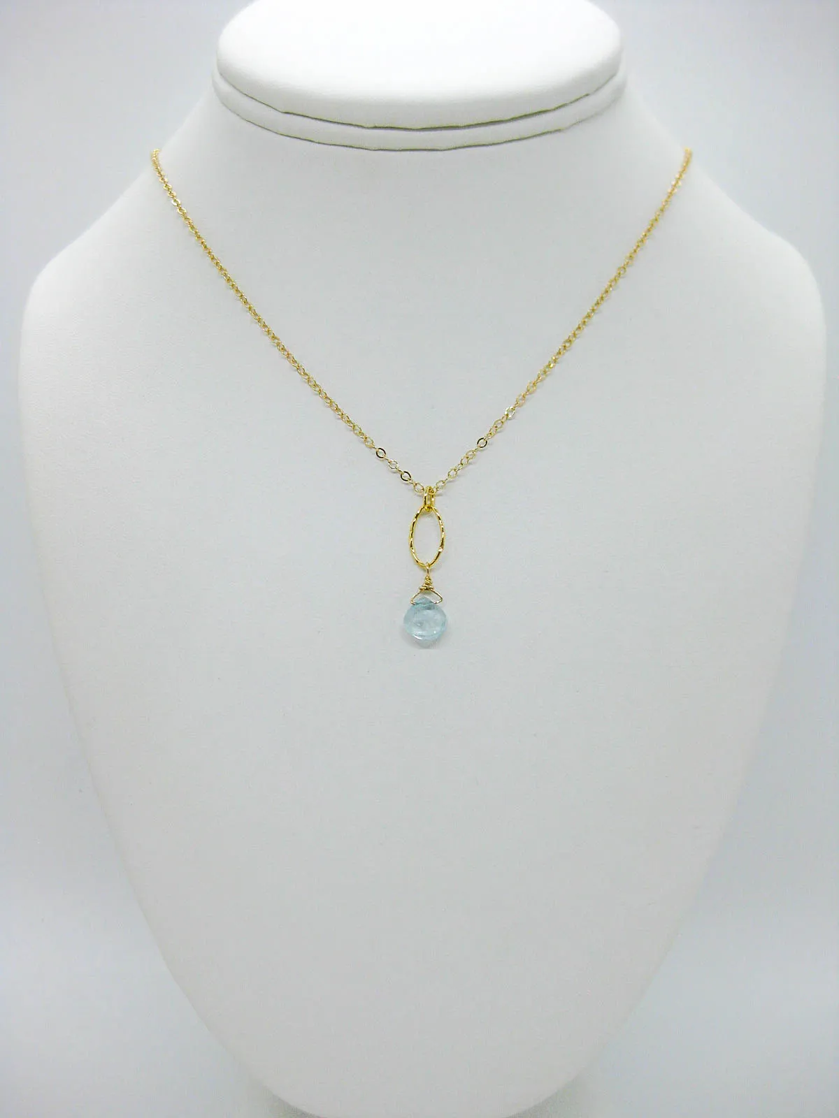 Chrysanthe: Aquamarine Necklace - n502