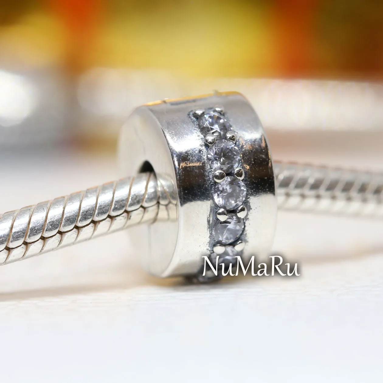 Clear Sparkling Row Clip Charm 791972CZ