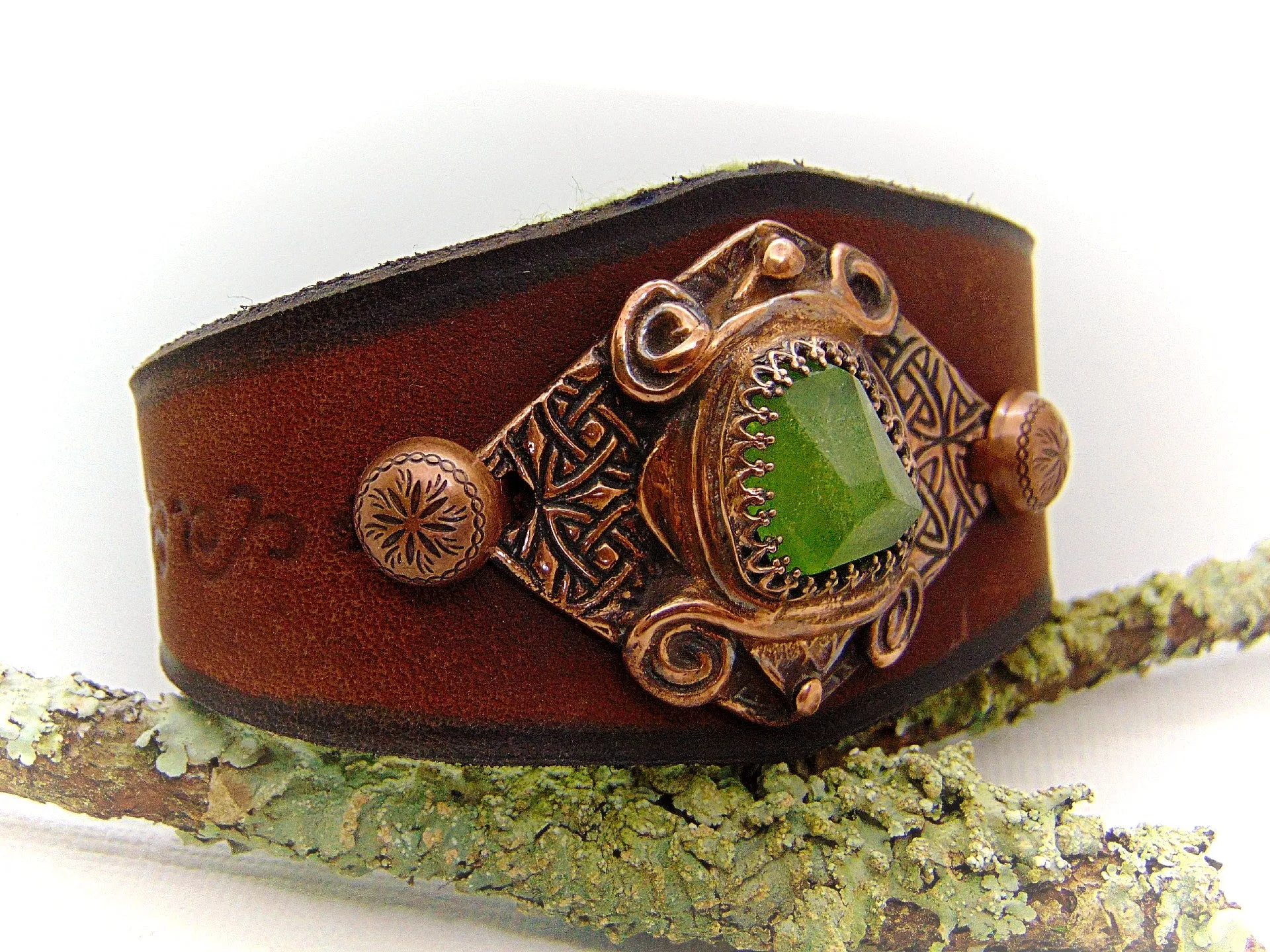 Leather Cuff Bracelet With Raw Green Peridot Gemstone And Copper, Size 7.5