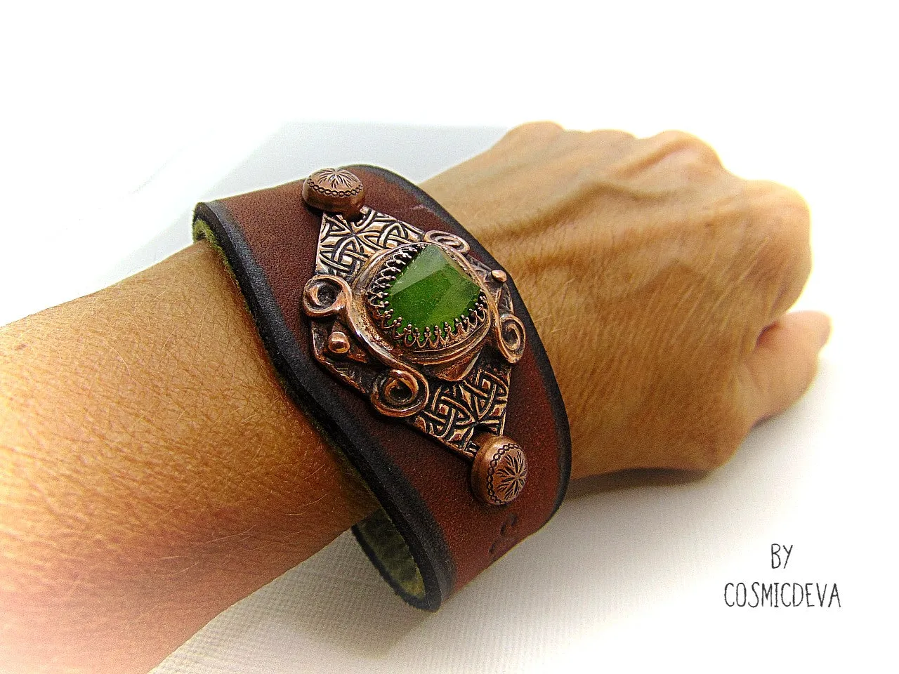 Leather Cuff Bracelet With Raw Green Peridot Gemstone And Copper, Size 7.5