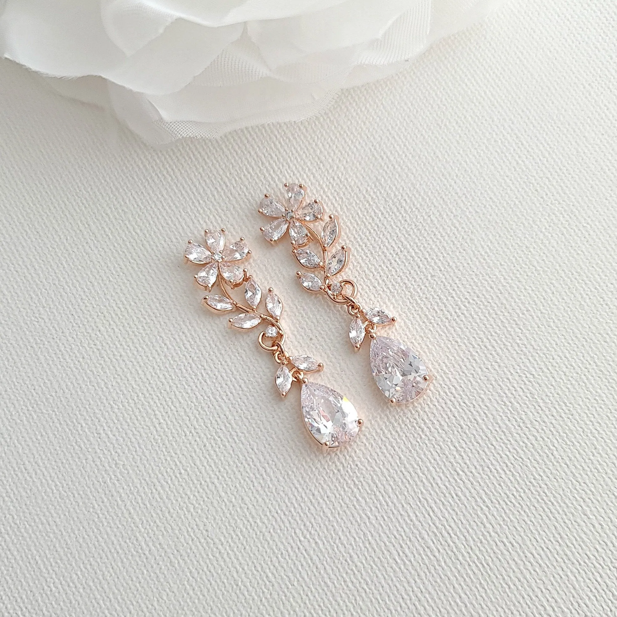 Rose Gold Flower Earrings for Weddings- Daisy