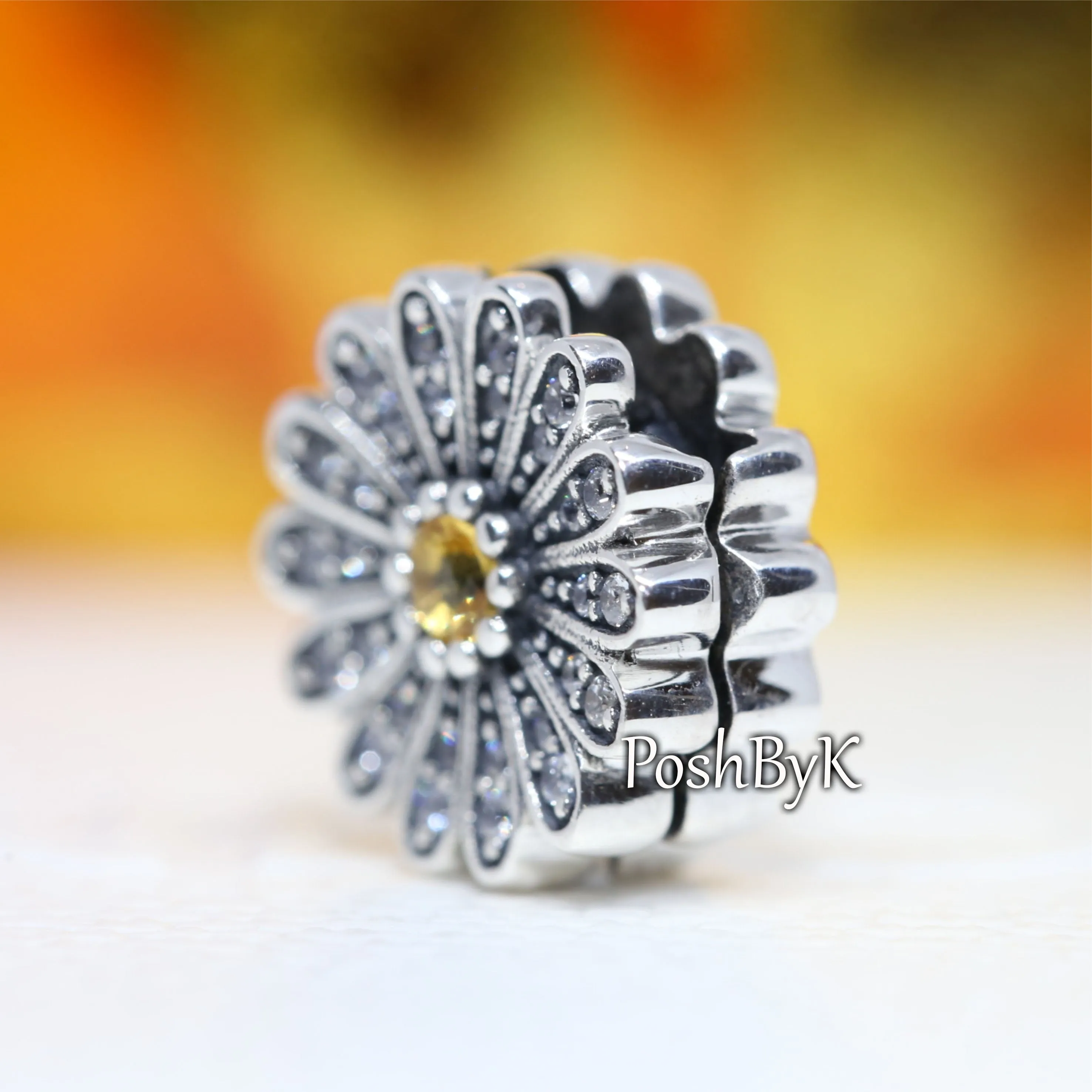 Sparkling Daisy Flower Clip Charm 798766C01