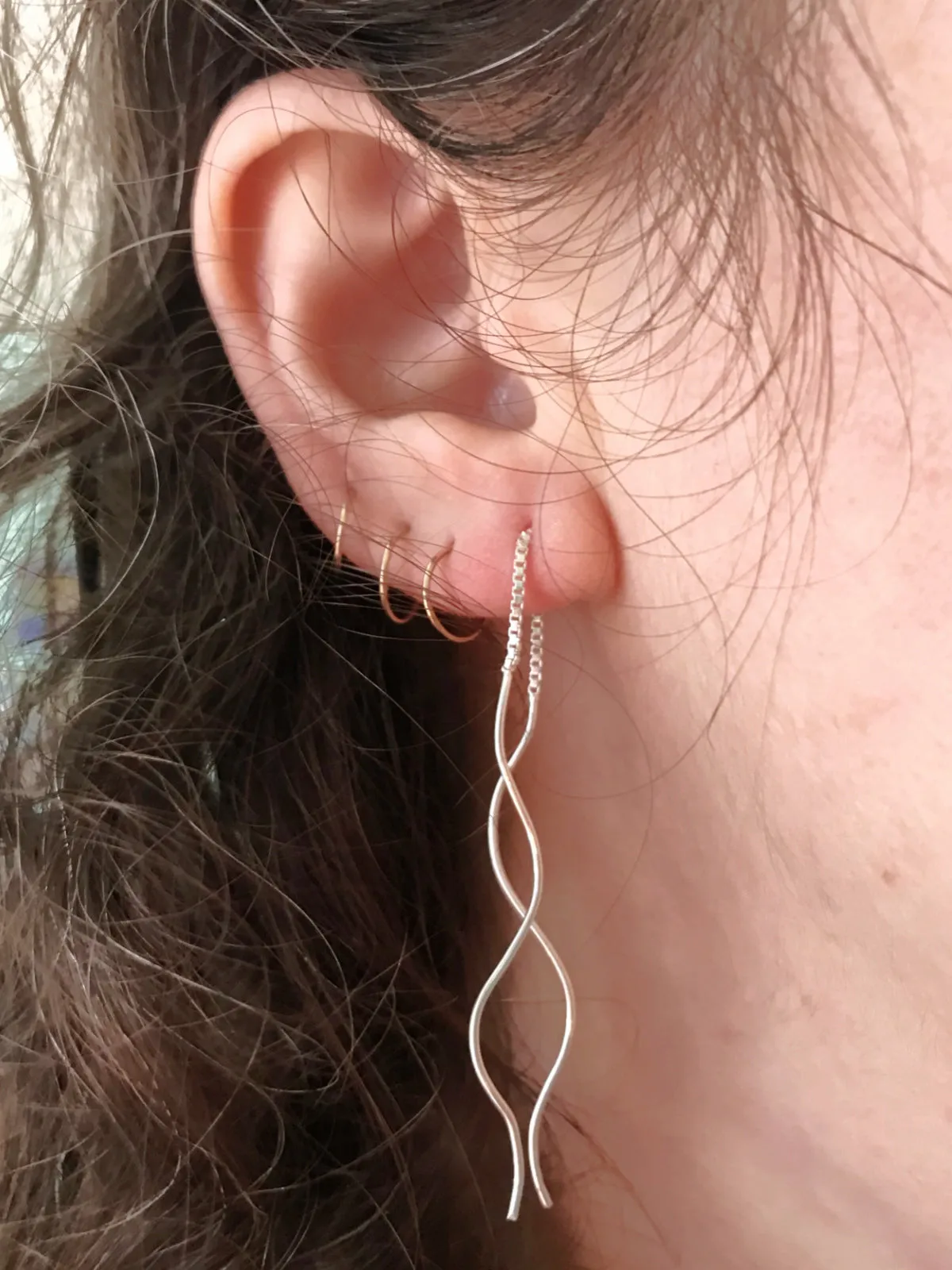 Wavy Ear Threads